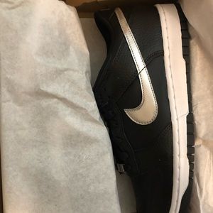 NEW Nike Dunk Low GS Black